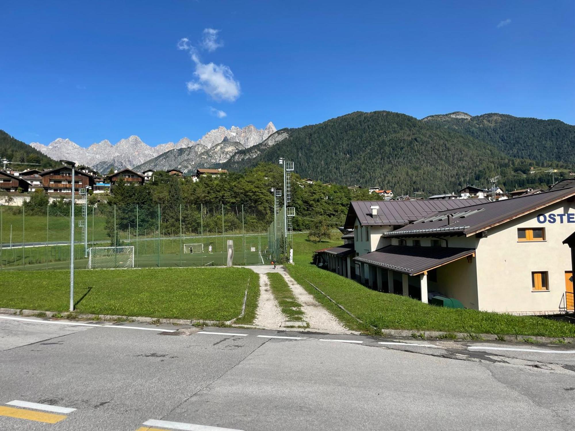 Lunga Via Delle Dolomiti Hotel Calalzo di Cadore Buitenkant foto